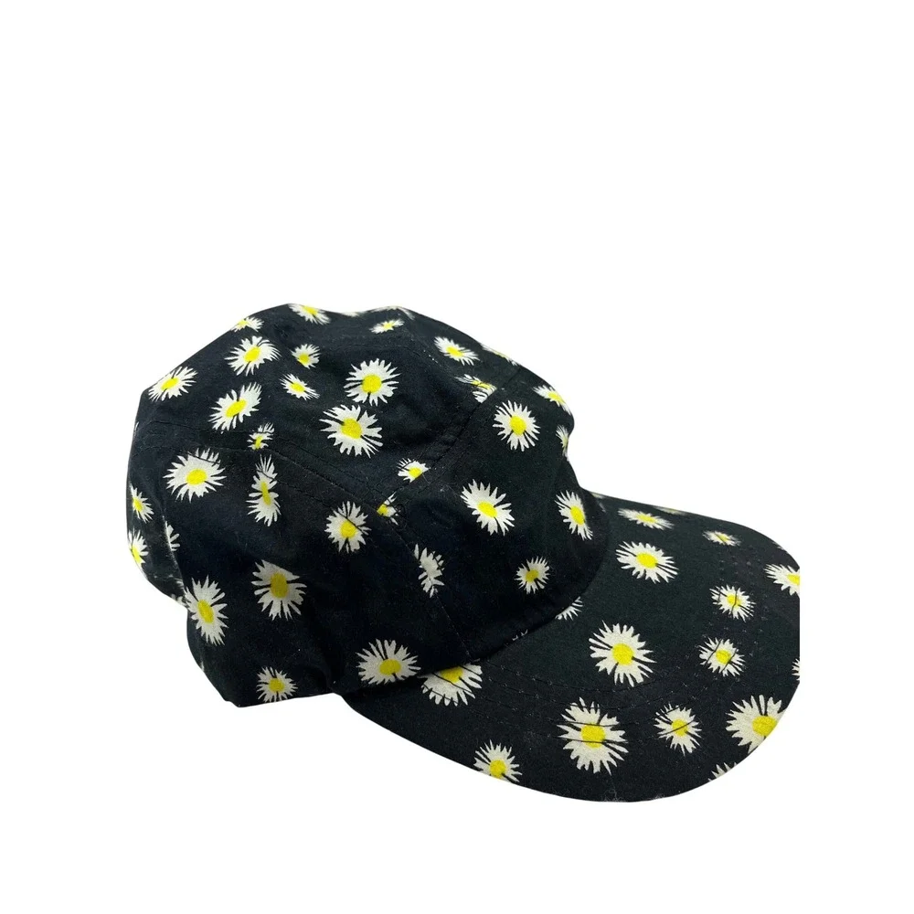 Rue21 etc Daisy Floral Print 5 Panel Hat Black White Yellow Snapback Camper Cap‎